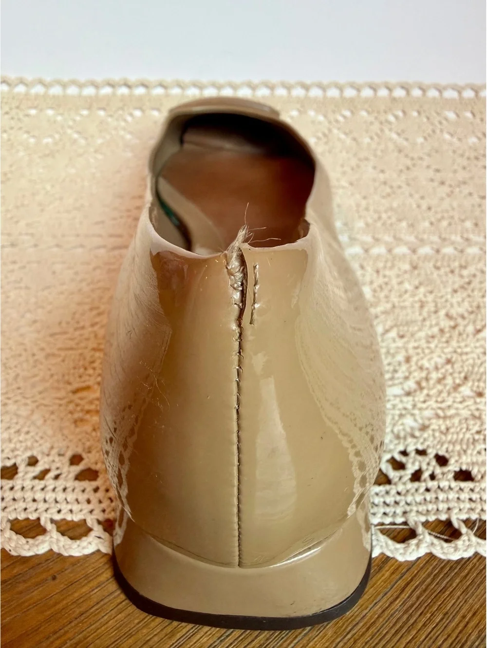 Tory Burch Tan Nude Patent Leather Pointed Toe Logo Flats Women’s Size 10M